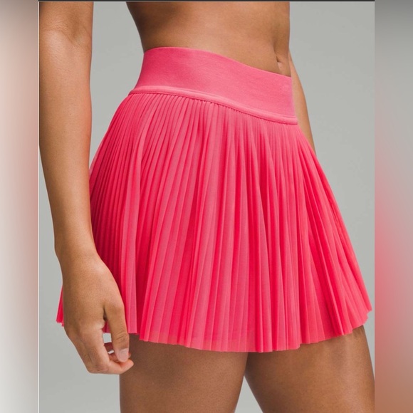lululemon athletica Dresses & Skirts - Lululemon Mesh Pleats Mid-Rise Mini Tennis Skirt ~ 12